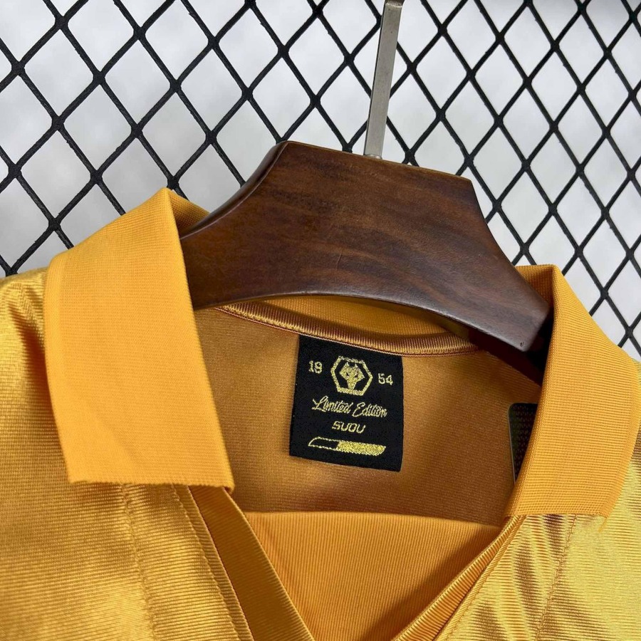 923be963.jpg Maillot Wolves Concept 2025-26
