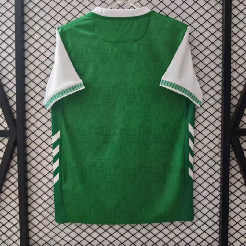 9321b332fd7846f6a45502b21c64de46.jpg Maillot Saint-Étienne Domicile 2025/26