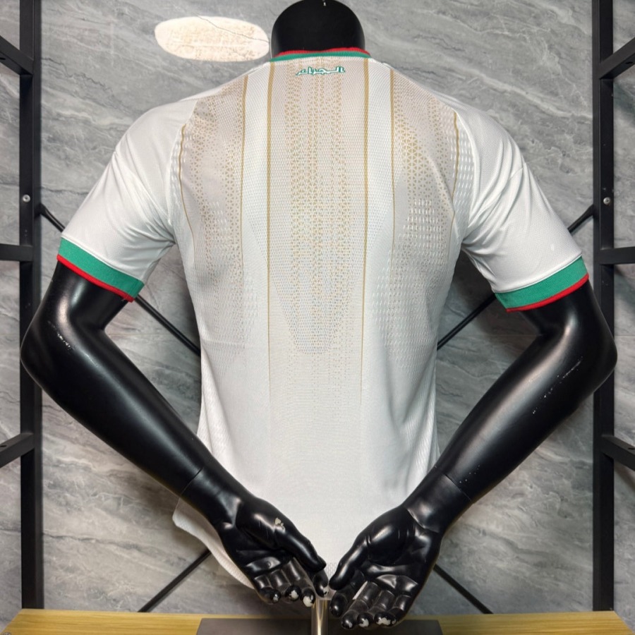 9588e5f27b082d1def0e4ed3757026c7.jpg Maillot Algérie Domicile 2025/26