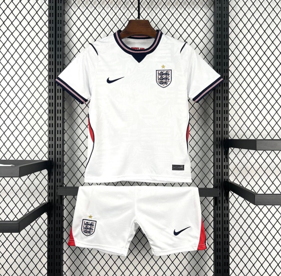 98B54CAD-89C4-4257-8A8C-CAEE8826696B.jpg Maillot Enfant Angleterre Domicile 2026