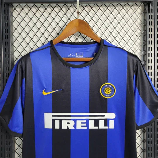 98bccbcc_540x_c4f9fda0-a788-47d7-8544-ddffbce0c609.jpg Maillot Inter Milan Rétro 1999-2000