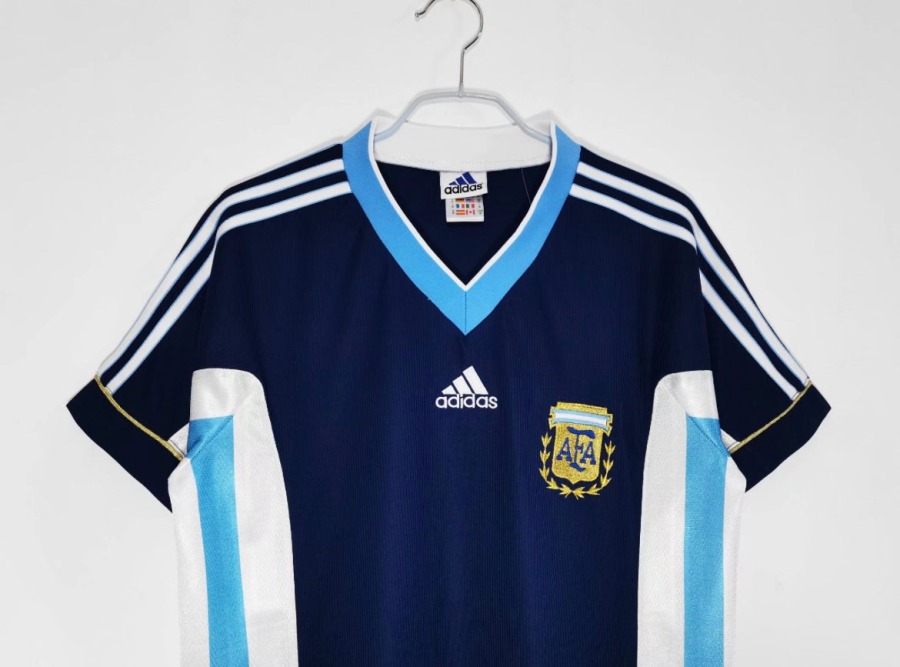 992BAC38-2714-4780-AF6C-65621ECCD6F3.jpg Maillot Argentine Extérieur 1998