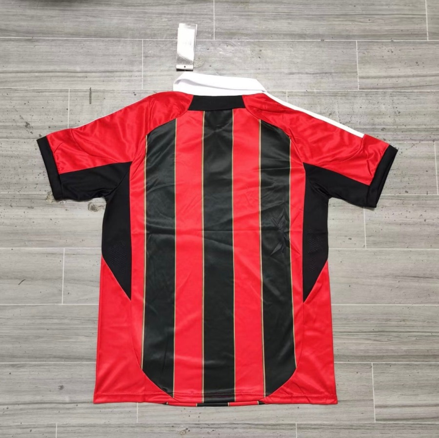 9989E813-6CA2-4096-A4A4-288D0A01FB16.jpg Maillot AC Milan Domicile 2012/13