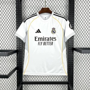 9a41b41a11acb85ea82115cee68e982a.jpg Maillot Real Madrid Domicile 2025-2026