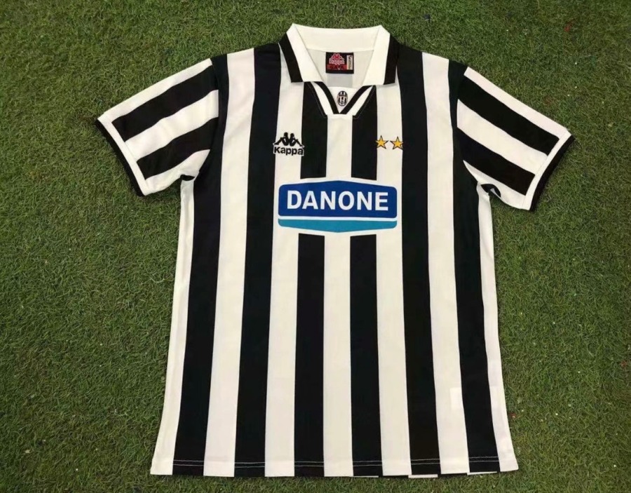 A57DF7FE-641A-450C-BD6D-72BD58C96159.jpg Maillot Juventus Domicile 1994/95