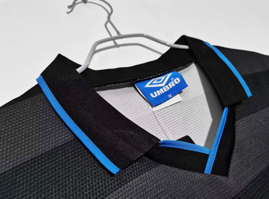 AAB8034D-4425-4926-BEE4-99DA8770CDA2.jpg Maillot Inter Milan Extérieur 1997/98