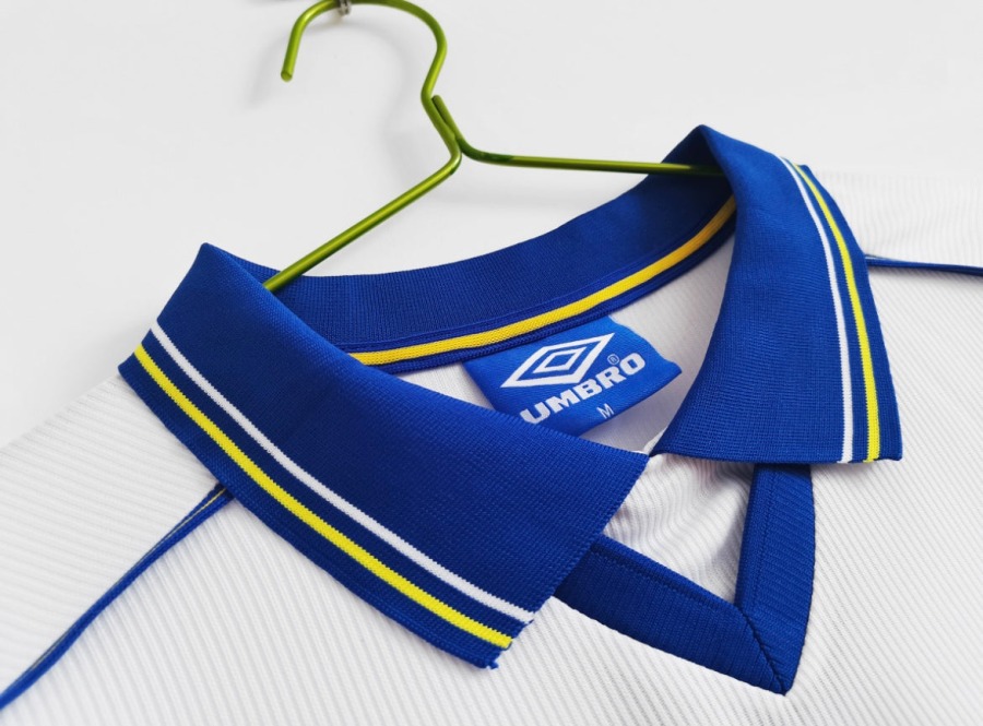 B651D30C-002F-481F-BC2C-03DC6D371C66.jpg Maillot Chelsea Extérieur 1999/2000