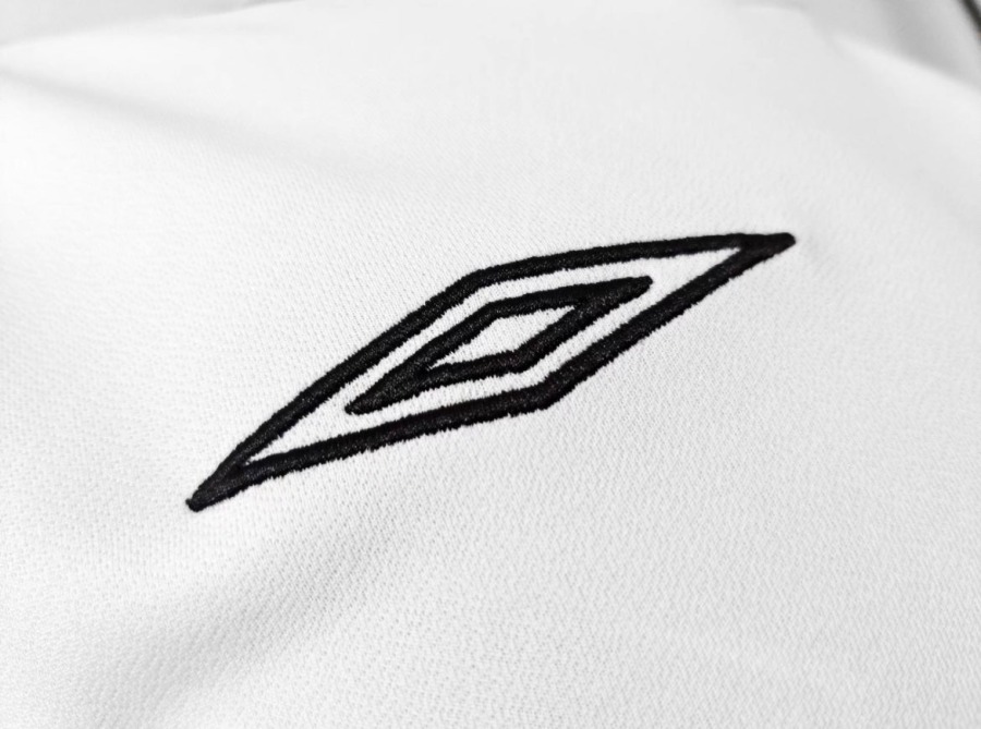 C79B7214-246F-419F-A41B-412BD541A391.jpg Maillot Colo-Colo Domicile 2005/06