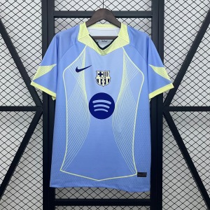 FCBarceloneConceptMauve25_26_jpg.jpg Maillot Barcelone 25/26 Édition Spéciale Bleu Ciel