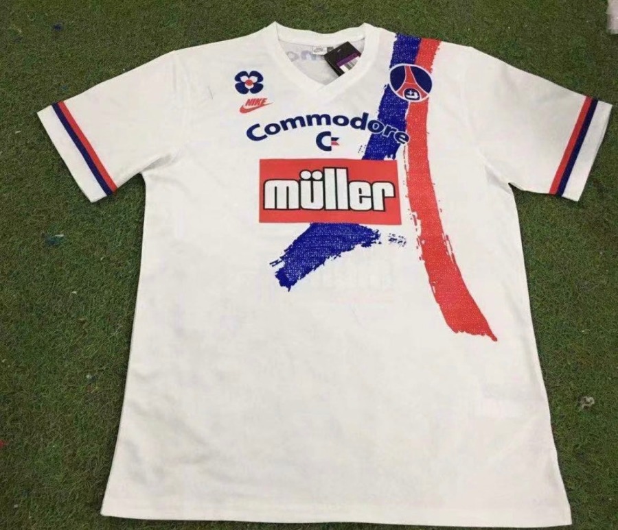 FullSizeRender_427389fb-66ff-417a-aa1b-56d16a614378.jpg Maillot PSG Extérieur 1991/92