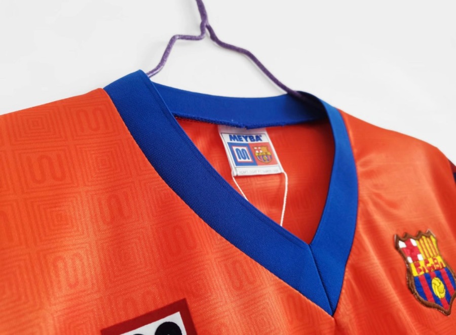 FullSizeRender_4d63c250-11b9-4784-854c-ccd232a7f5d3.jpg Maillot FC Barcelone Extérieur 1991/92