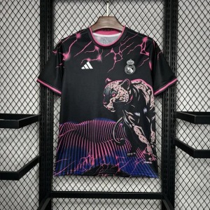 Image_189_610x_crop_center_150486cb-78fe-4f81-9beb-058f63c08ad9.jpg Maillot Real Madrid Noir Rose Panther 2024/25