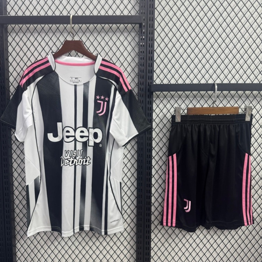 a09129d79846c2a1aba371ba1f938c86.jpg Maillot Juventus Domicile 2025/26 Adult
