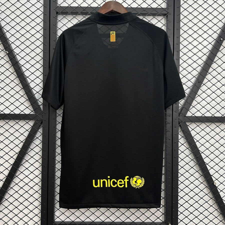 a3832e57e604c34d0b3d459b0d50ebc2.jpg Maillot FC Barcelone Extérieur 2011-2012 Rétro