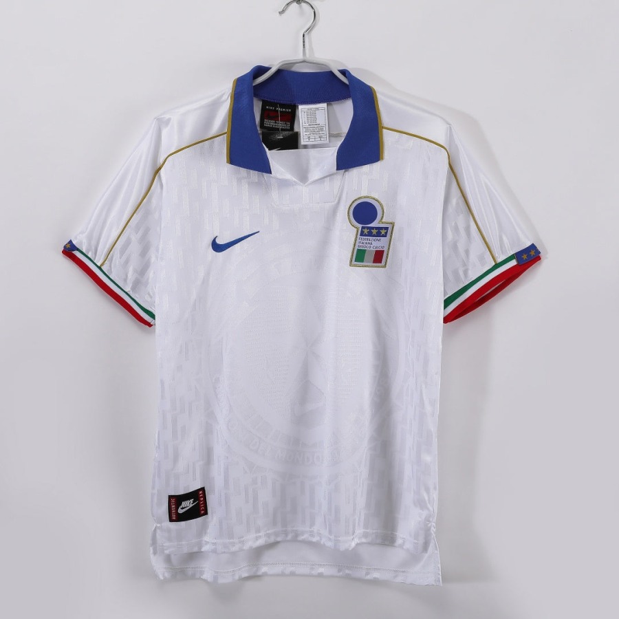 a52e1a36fa6824167c462d27ee23b43e.jpg Maillot Italie Extérieur 1995 Retro