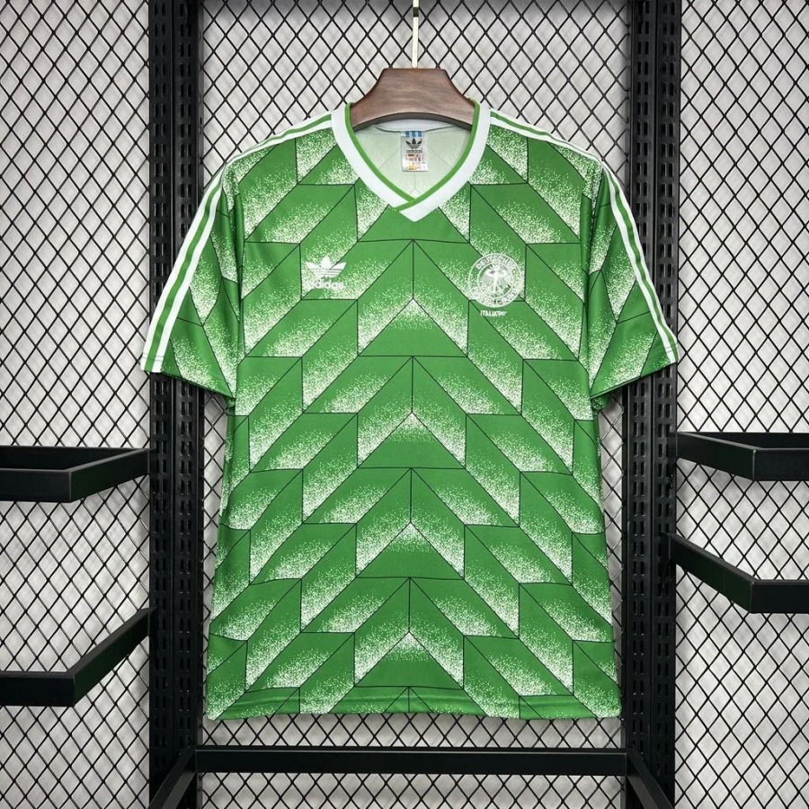 a7e4b0e3b07c01c5bad5a59e90197e47.jpg Maillot Allemagne Retro 1990