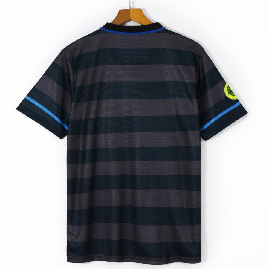 c6c8a5c07821df2595d2e7a9848eb8ed.jpg Maillot Inter Milan Third 1997-1998 Rétro