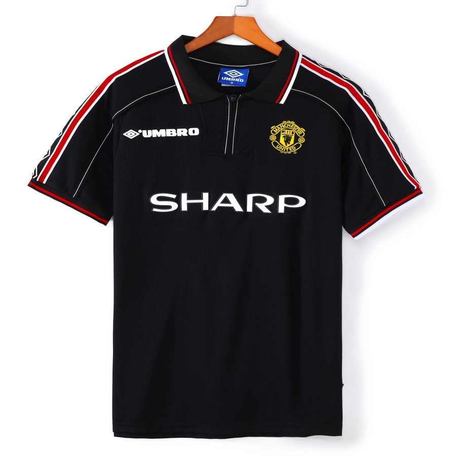 c71475e4765551b0451b57e018664d48.jpg Maillot Manchester United Extérieur 1998-1999 Rétro