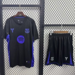 cd98cfc142c9adbe0414488f73a266a4.jpg Maillot Barcelone 25/26 Black Special Enfant