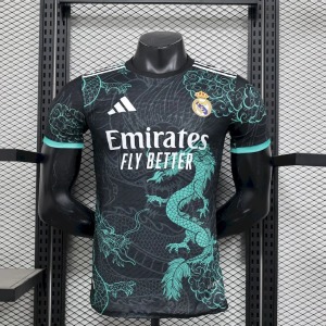 d3276b5385ae9018e6bbb2e61662e32b.jpg Maillot Real Madrid 2025-2026 Concept Streetwear