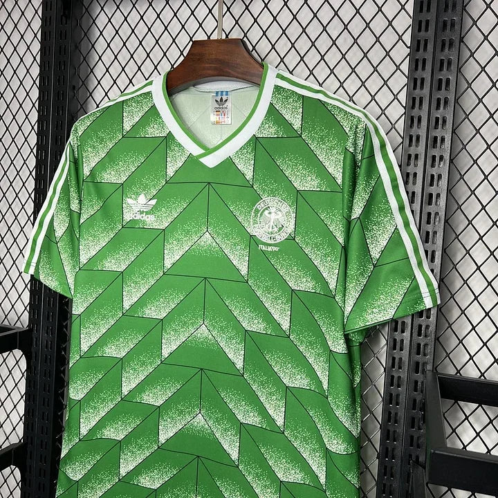 d7679d74e0f92bc3e328567bd1d9a2d9.jpg Maillot Allemagne Retro 1990