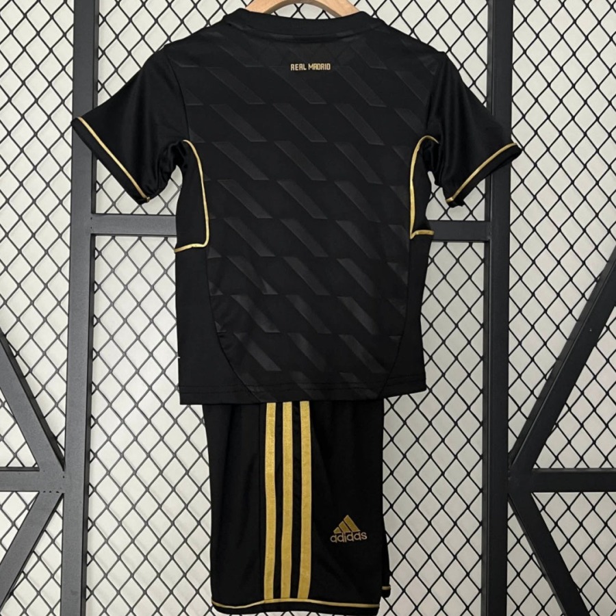 de2fbaed4400bff4e6b9aabe4b253de8.jpg Maillot Real Madrid Extérieur 2011-2012 Enfant Rétro