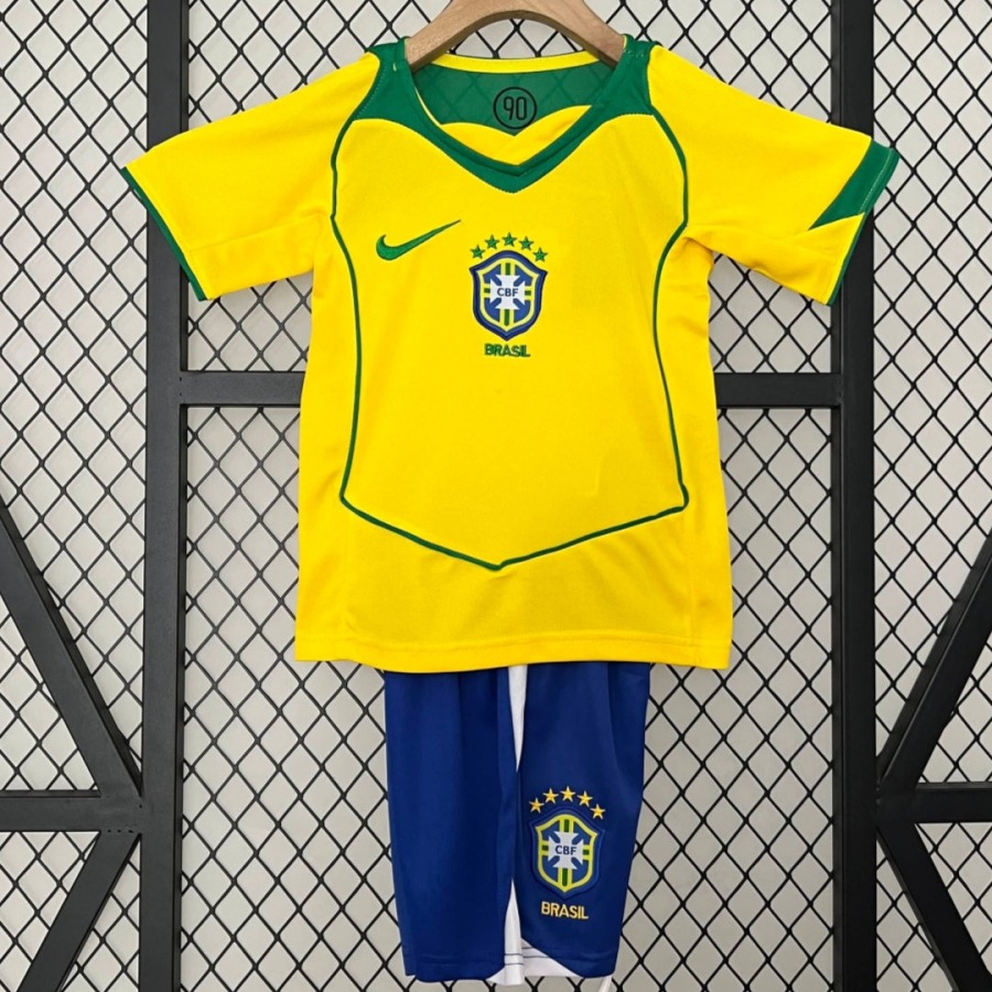 f804e40eabb12092ee2c04fcd70edae8.jpg Maillot Brésil Enfant Rétro 2004