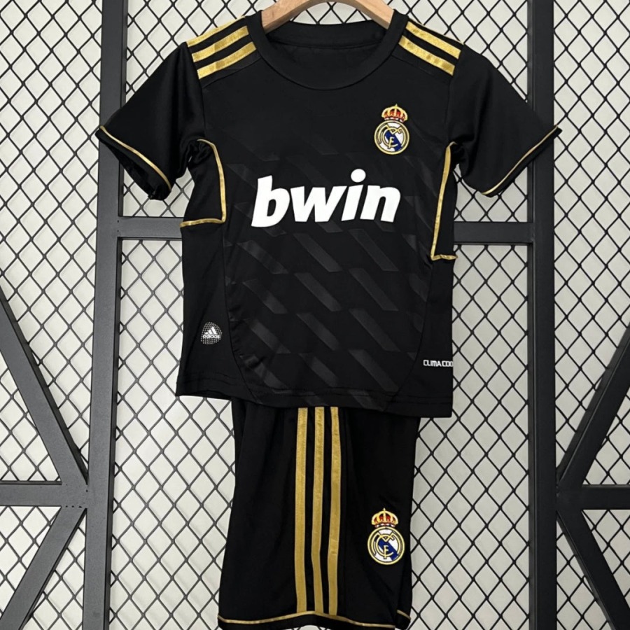 fb5ceb3b5255c7b3fdc75e232bc28b93.jpg Maillot Real Madrid Extérieur 2011-2012 Enfant Rétro