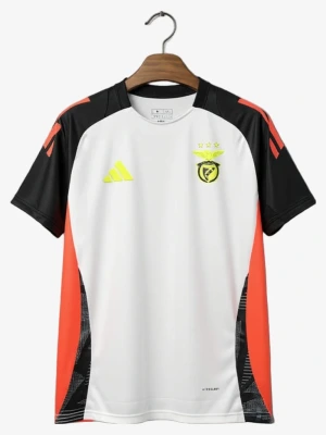 maillot-benfica-avant-match-2024-2025 studio v12 Maillot Benfica Avant-Match 2024-2025
