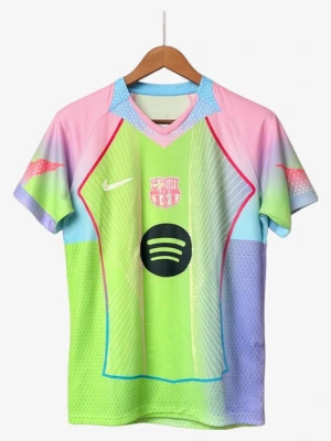 maillot-concept-fc-barcelone-edition-degrade-arc-en-ciel-2025-2026 studio v10 Maillot Concept FC Barcelone Édition Dégradé Arc-En-Ciel 2025-2026