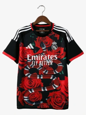 maillot-concept-real-madrid-edition-rose-rouge-2025-2026 studio v12 Maillot Concept Réal Madrid Édition Rose Rouge 2025-2026