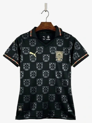 maillot-portugal-edition-speciale-eusebio-2025-2026 studio v12 Maillot Portugal Édition Spéciale Eusébio 2025-2026