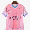 maillot-psg-concept-rose-2025-2026 studio v12 Maillot PSG Concept Rose 2025-2026
